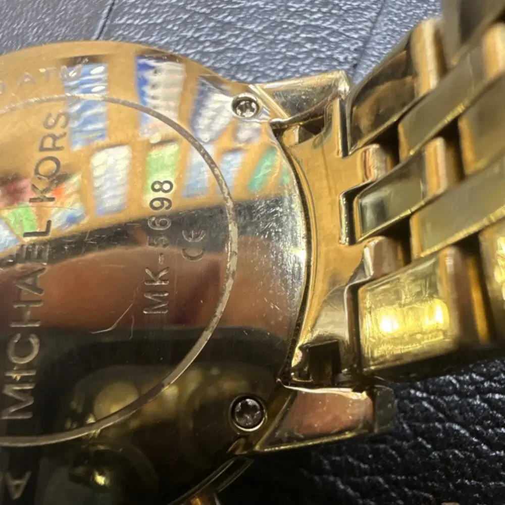 Michael Kors Women's Wristwatch MK-5698 37mm Case 5.5-5.75 Max Wrist Size Gold